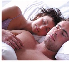 Casal Dormindo após Sexo