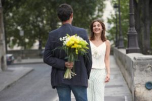 Homem com Flores para a Mulher