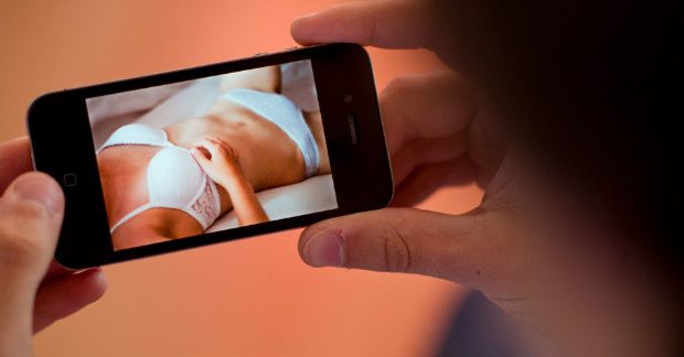 Pornografia no celular