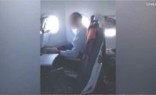 Masturbando no avião